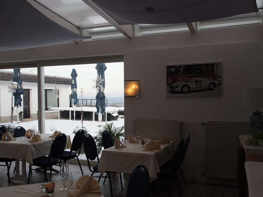 Hotel Restaurant Margaretenhof Überherrn Exterior foto